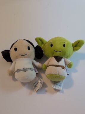 Star Wars Plush Bundle: Princess Leia & Yoda  Itty-bitty Hallmark Stuffies